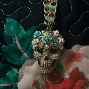 Pre-Owned Betsey Johnson Sugar Skull Necklace